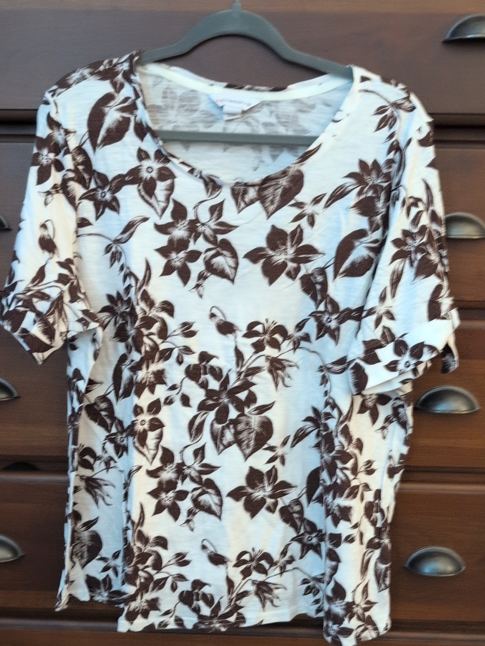 Liz Claiborne White Short Sleeve Tee with Brown Floral Print